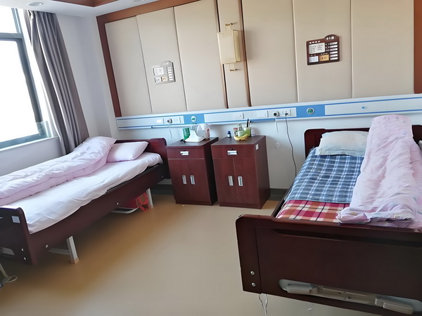 深圳技师学校入户积分_陈柏霖被曝将结婚：回顾情史，丰富又坎坷 将结婚回顾0张拥有床位康养