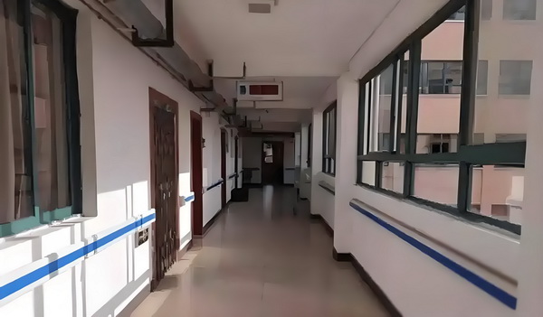 研究生深圳落户条件_小伙酒后得知父母又吵架回家掏出匕首重伤父亲 信二网微维码创业扫描